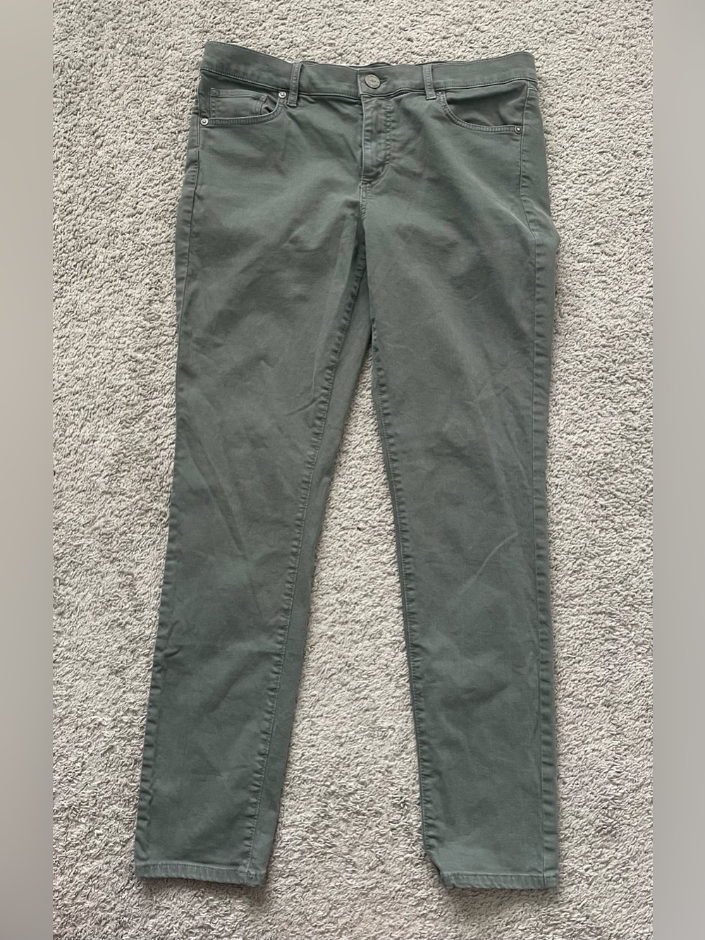LOFT Skinny Jeans in Olive